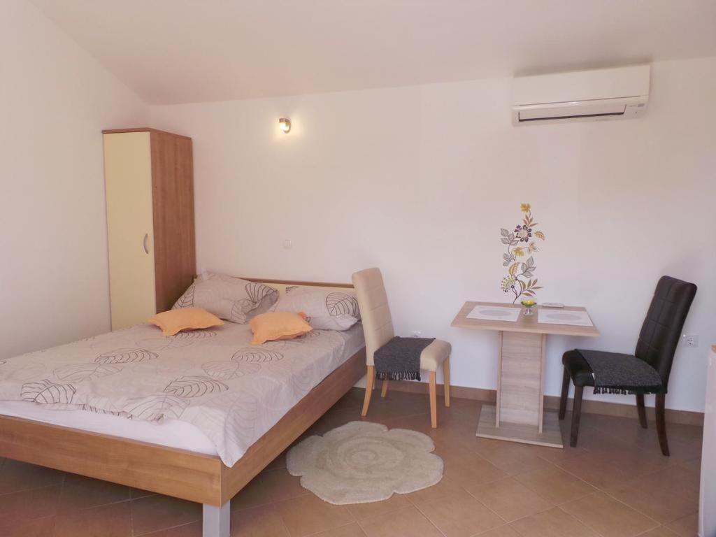Marino Apartment Seget Vranjica Exterior photo